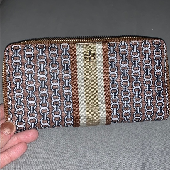 tory burch gemini wallet